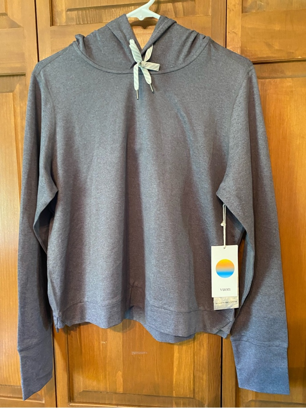 Vuori Women's Heather Charcoal Crewneck Hoodie NWT